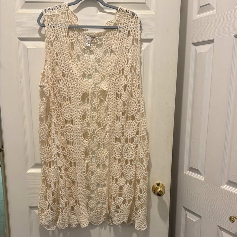 Cream‎ Lace Trim Camisole Top
